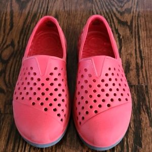 Toms